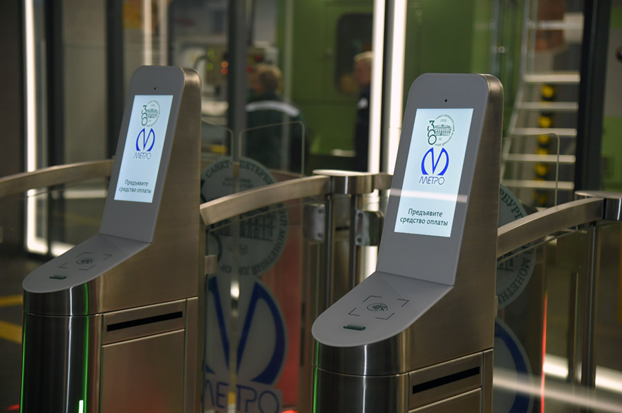 Впервые не в метро: жетоны метрополитена в честь Монетного двора представили в музейно-производственном комплексе